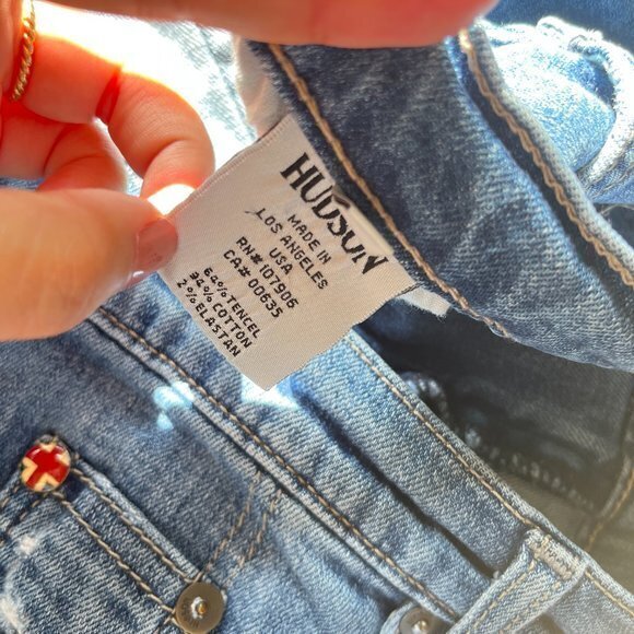 Hudson Skylar Relax Slim Straight Crop Jeans in Ador Womens Size 28 Distressed - Picture 8 of 9